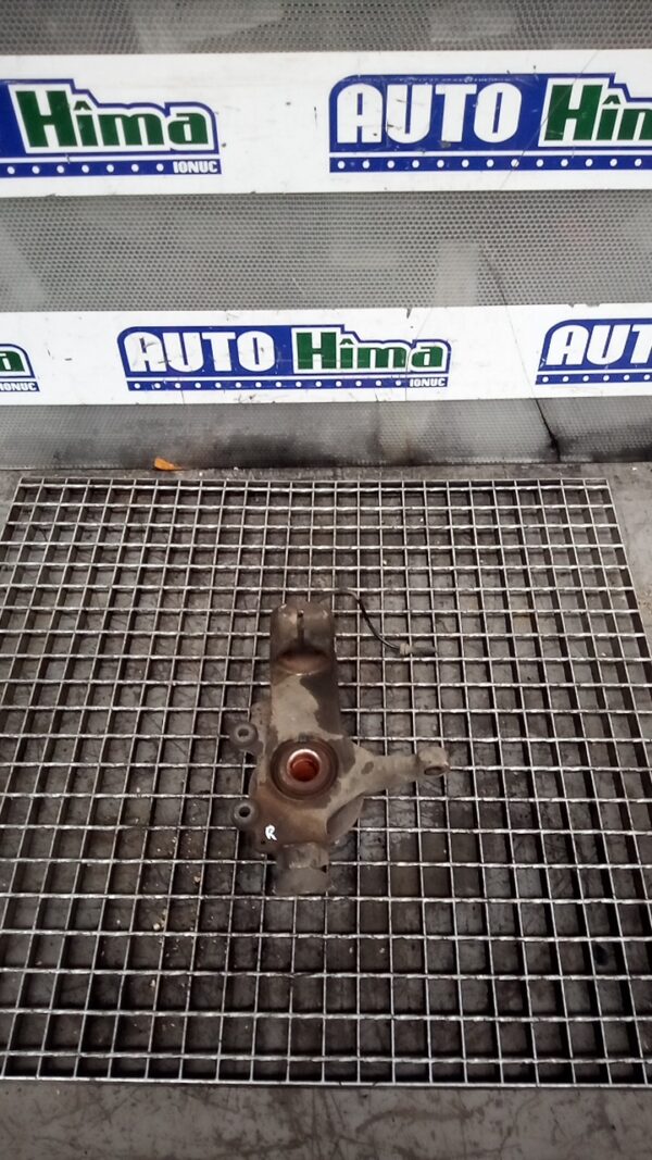 Fuzeta fata dreapta FORD Focus II 1.6 TDCI 2004-2010