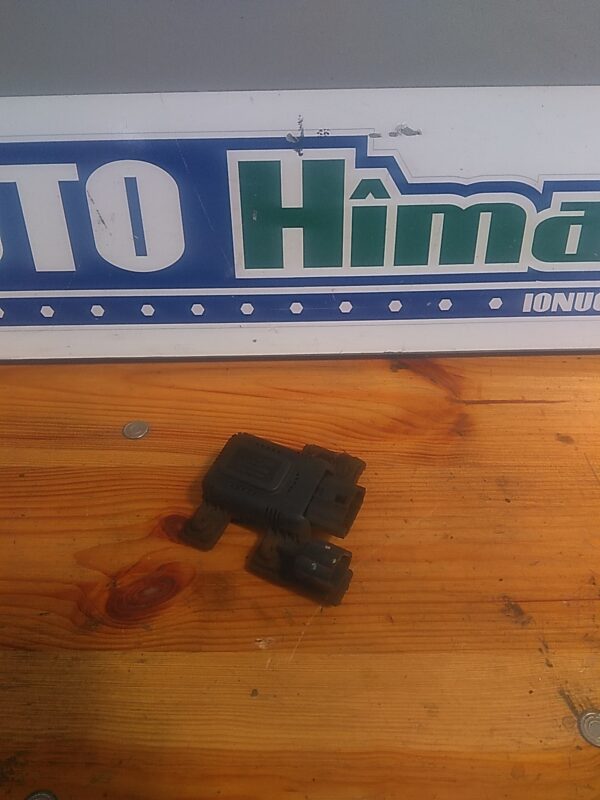 Senzor temperatura HYUNDAI SantaFe MK2 2005-2012