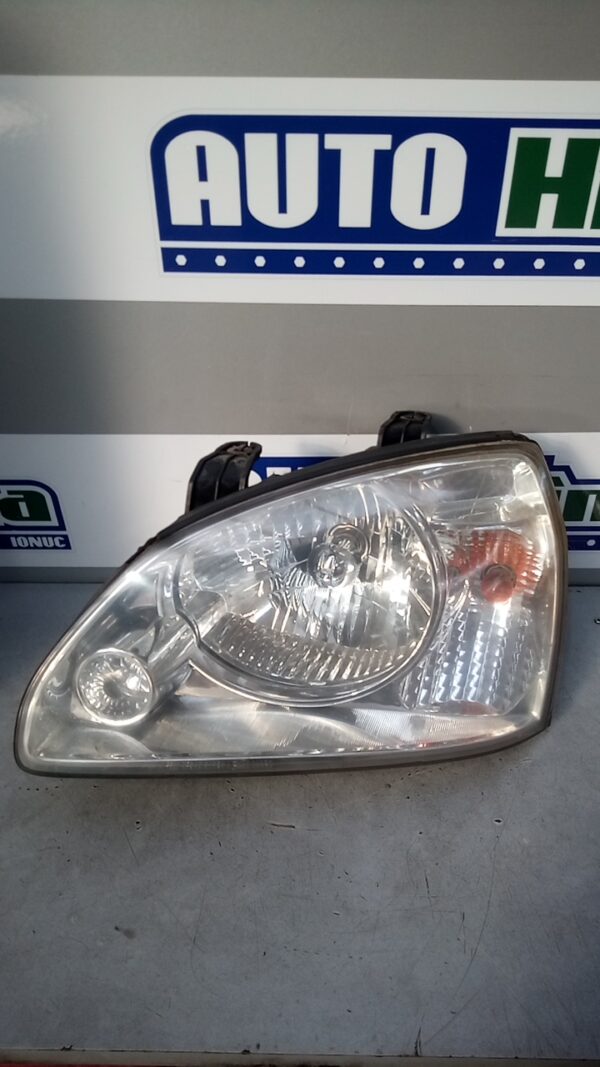 Far stanga KIA Carens II UN 2006-2013