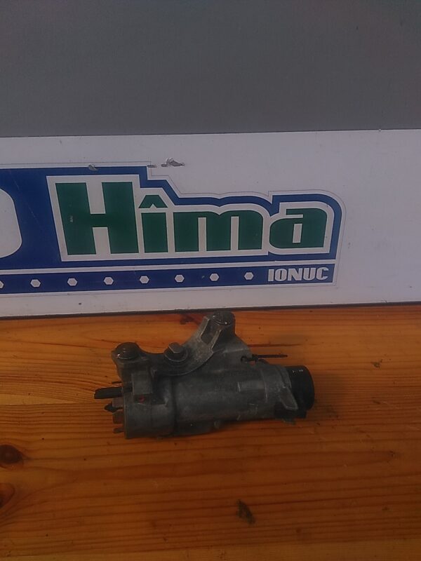 Contact VOLKSWAGEN Passat B5 2001-2005