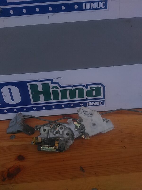 Broasca usa fata dreapta NISSAN Micra II K11 1992-2002