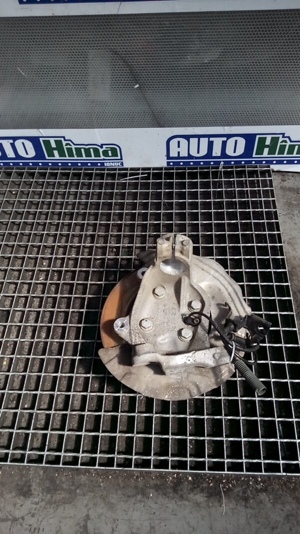 Fuzeta fata stanga BMW Seria I E87 2003-2011 2.0D