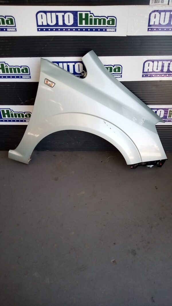 Aripa fata dreapta Argintie OPEL Zafira B 2005-2014
