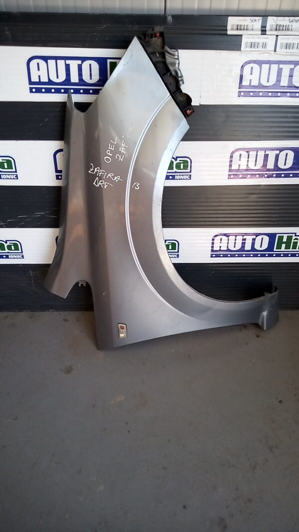Aripa fata dreapta Argintie OPEL Zafira B 2005-2014