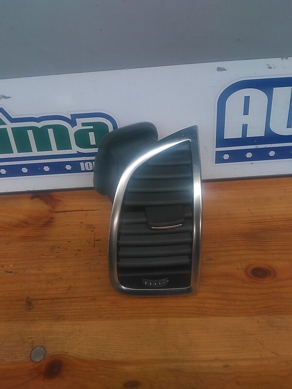 Grila aer bord dreapta AUDI Q7 4L 2006-2015
