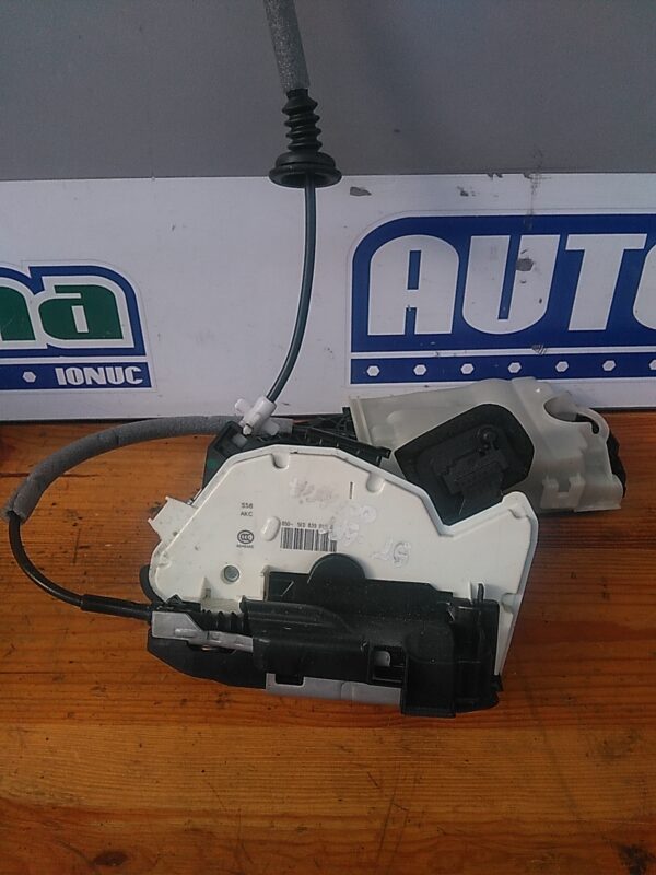 Broasca usa stanga spate SKODA Octavia III Variant 5E 2012-2019