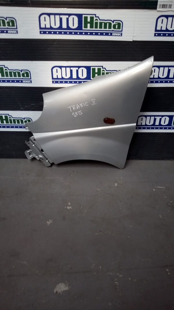 Aripa fata stânga RENAULT Trafic II 2001-2014 Argintie