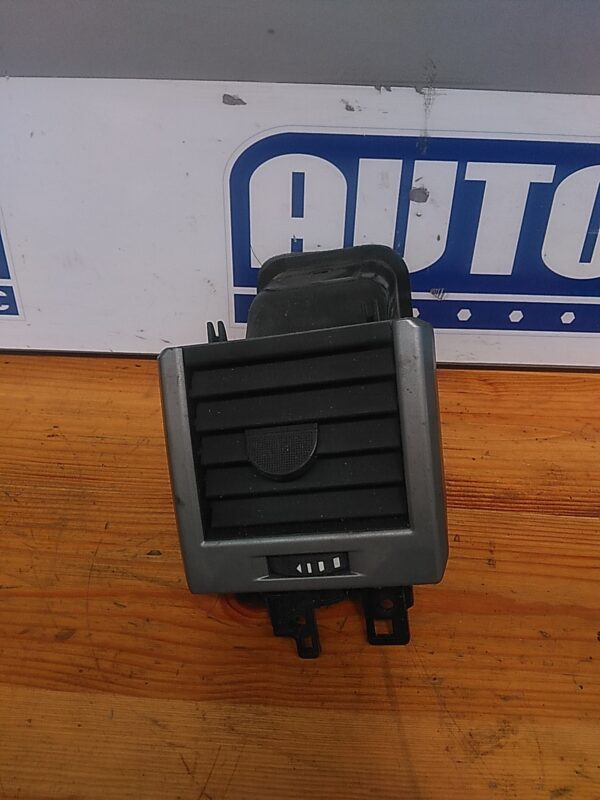 Grila aer bord dreapta LAND ROVER/Range Rover Sport L320 I 2005-2013