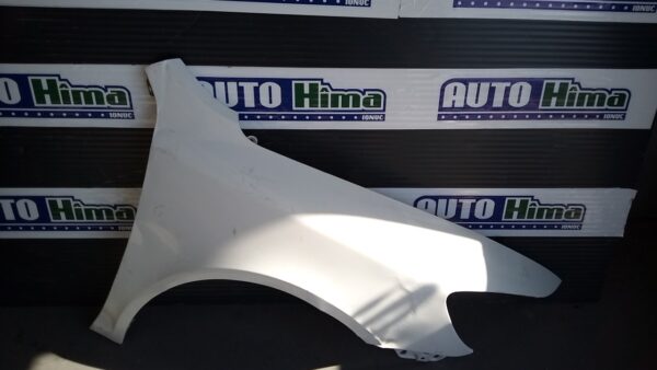 Aripa fata dreapta alba SKODA Octavia II 1Z 2004-2008