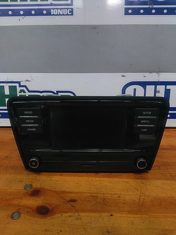 Unitate radio cu display SKODA Octavia III Variant 5E 2012-2019