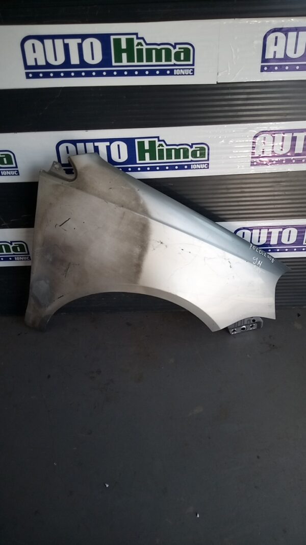 Aripa fata dreapta argintie VOLKSWAGEN Polo 9N 2001-2009