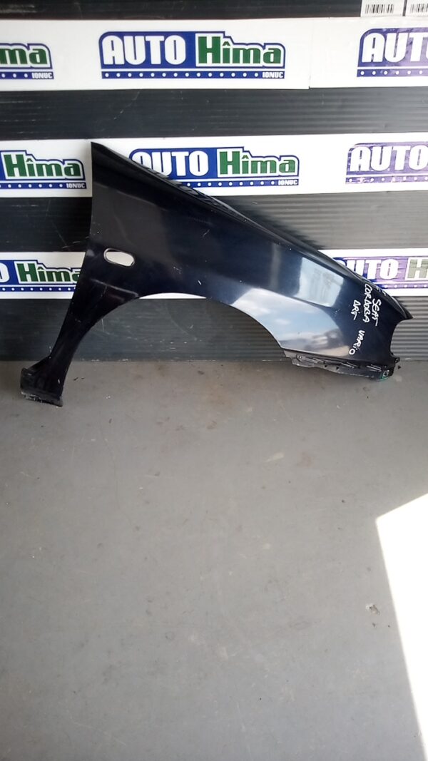 Aripa fata dreapta neagra SEAT Cordoba 6K Vario 1993-2002