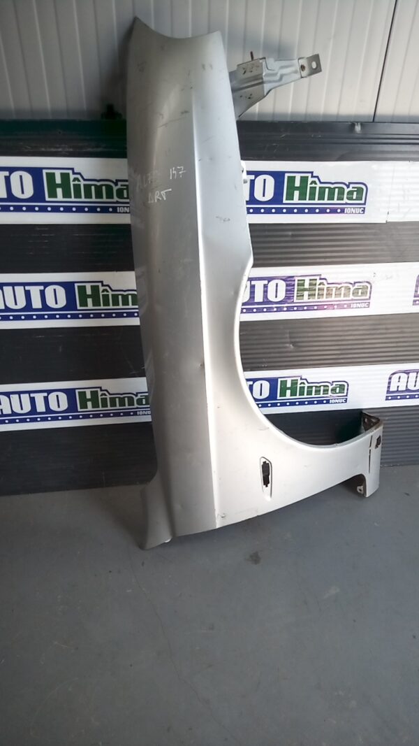 Aripa fata dreapta ALFA ROMEO 147 2000-2010 Argintie