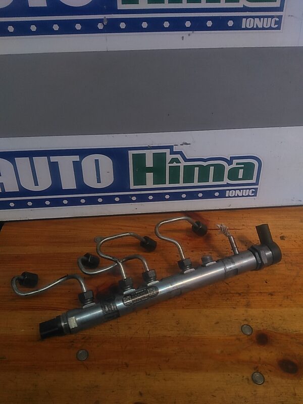 Rampa injectoare BMW Seria I E87 2.0 D 2004-2011