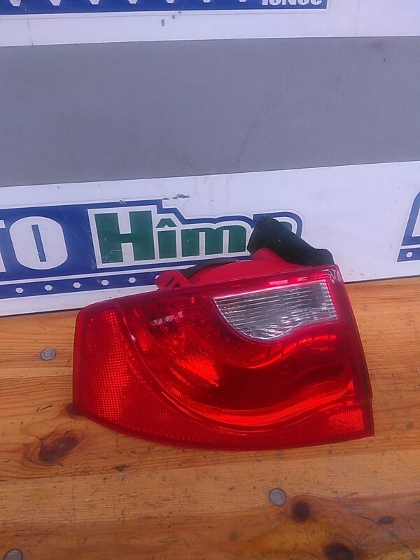 Stop stanga aripa SEAT Exeo ST 3R5 2009-2013