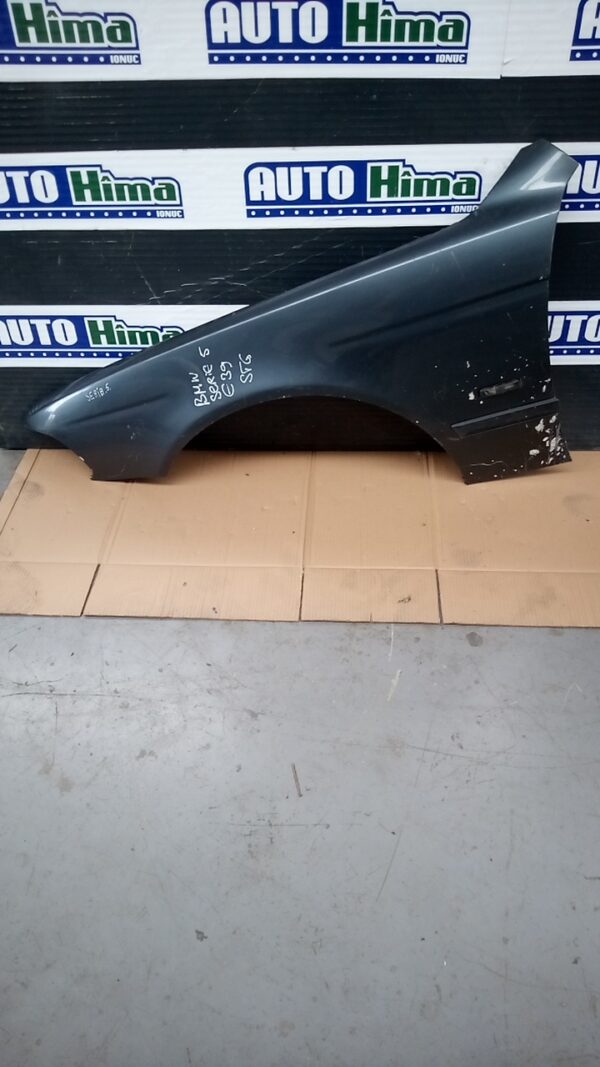 Aripa fata stanga gri inchisa BMW Seria V E39 1995-2003