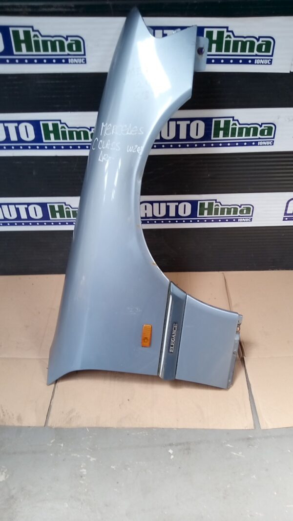 Aripa fata dreapta albastra deschis MERCEDES C-Class W202 1993-2000