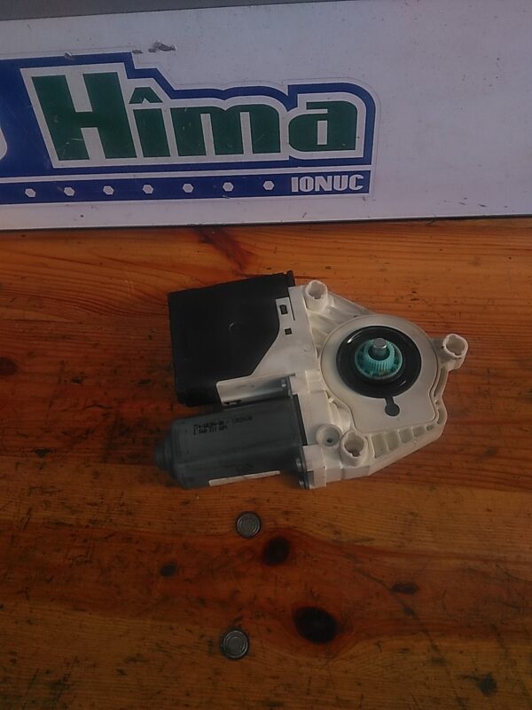 Motoras macara stanga fata SEAT Leon 1P 2005-2012