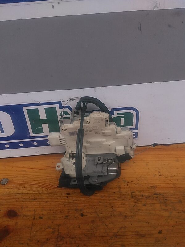 Broasca usa fata stanga SEAT Leon 1P 2005-2012