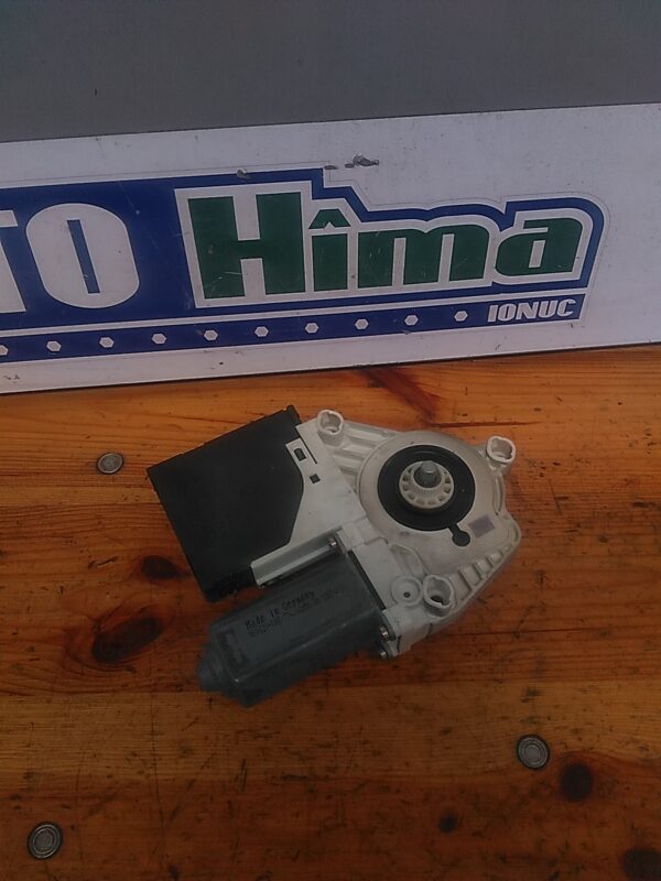Motoras macara stanga fata SEAT Altea 5P1 2004-2009