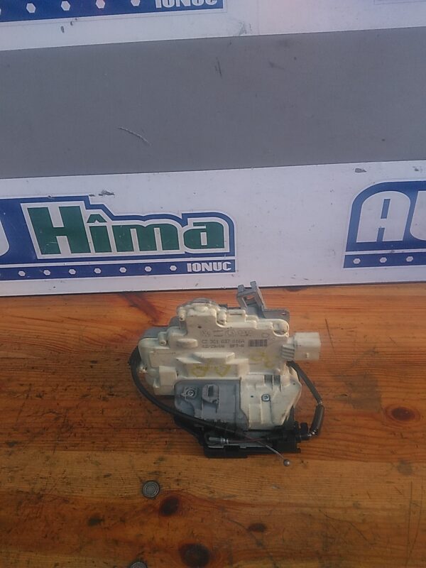 Broasca usa dreapta fata VOLKSWAGEN Tiguan 5N 2007-2011