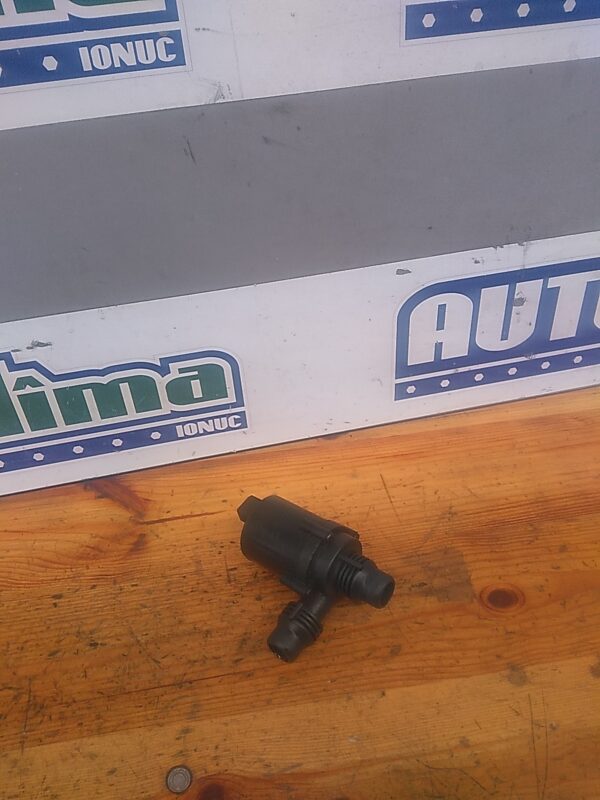 Pompa recirculare apa  2.0 D BMW Seria 5 E60 2004-2010