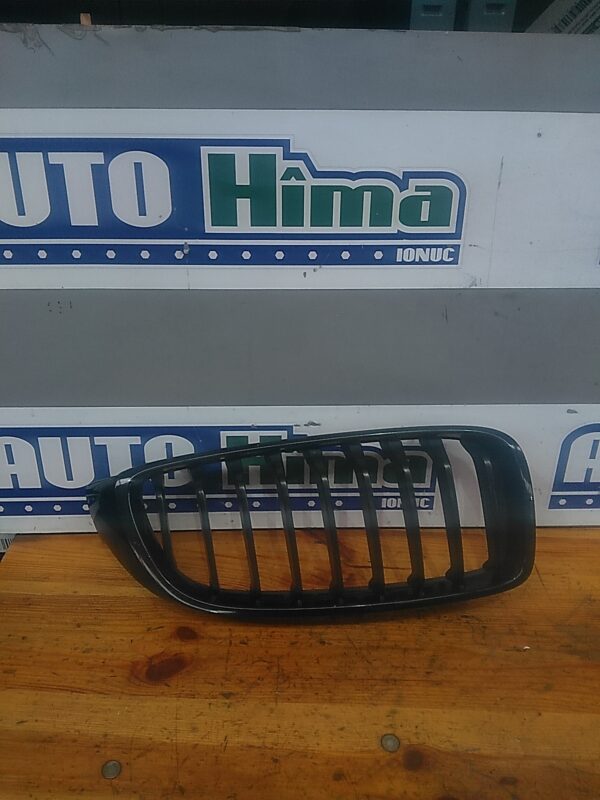 Grila fata dreapta BMW Seria 4 F32 2013-2020