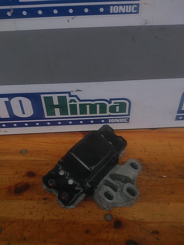 Tampon motor stanga  2.0 TDI AUDI Q3 8U 2011–2018