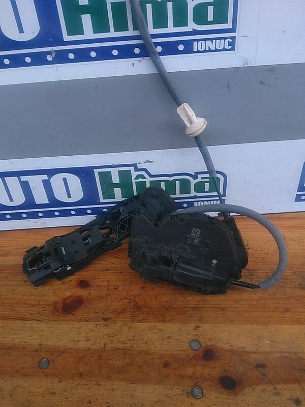 Broasca usa fata dreapta VOLKSWAGEN Passat B8 SEDAN 2014-2020