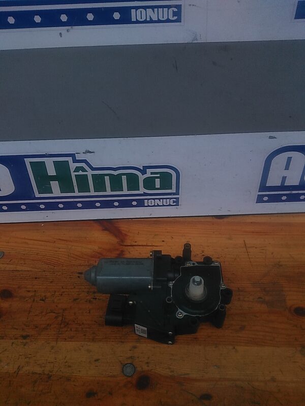 Motoras macara dreapta fata AUDI A3 8P 2003-2012