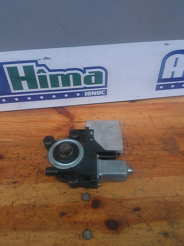Motoras macara dreapta spate VOLVO V50 2004-2012