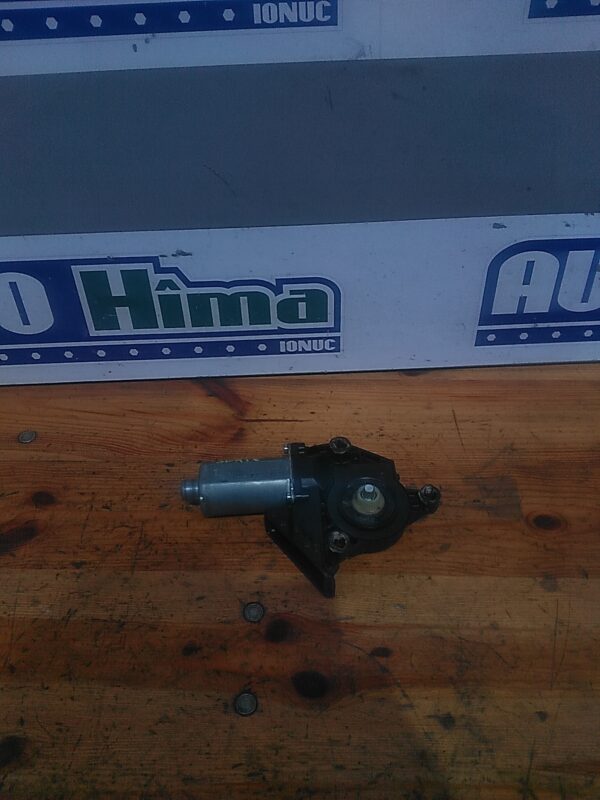 Motoras macara dreapta spate VOLKSWAGEN Golf V 1K 2003-2010