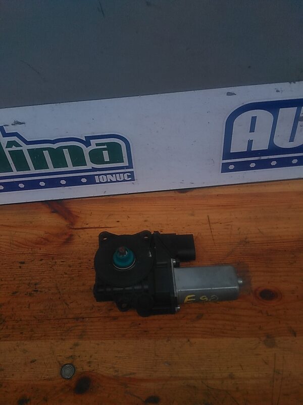 Motoras macara dreapta spate BMW Seria III  E90 2004-2013