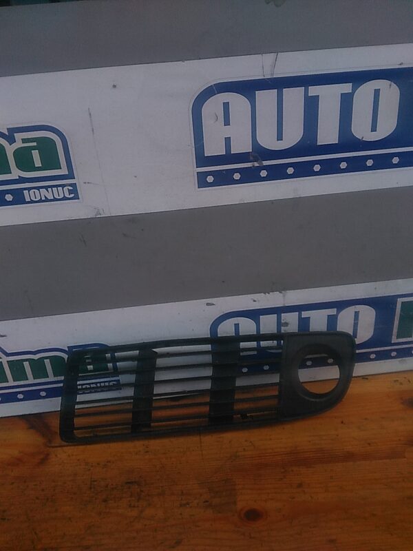 Grila proiector stanga AUDI A6 4B  C5  SEDAN 1997-2004
