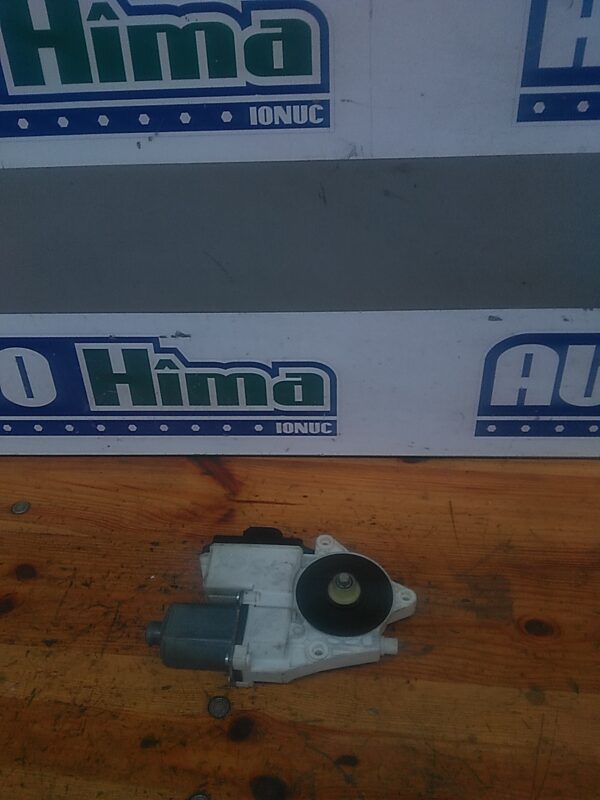 Motoras macara stanga fata BMW X3 E83 2003-2010