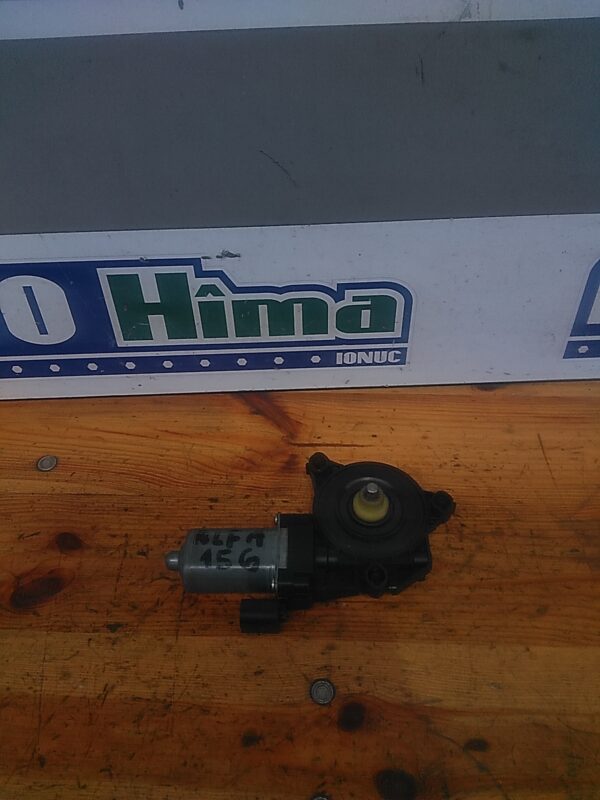 Motoras macara dreapta spate  ALFA ROMEO 156 1997-2007