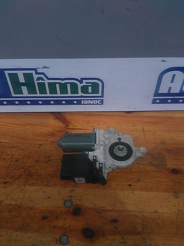 Motoras macara dreapta spate VOLKSWAGEN Golf IV 1J 1997-2005