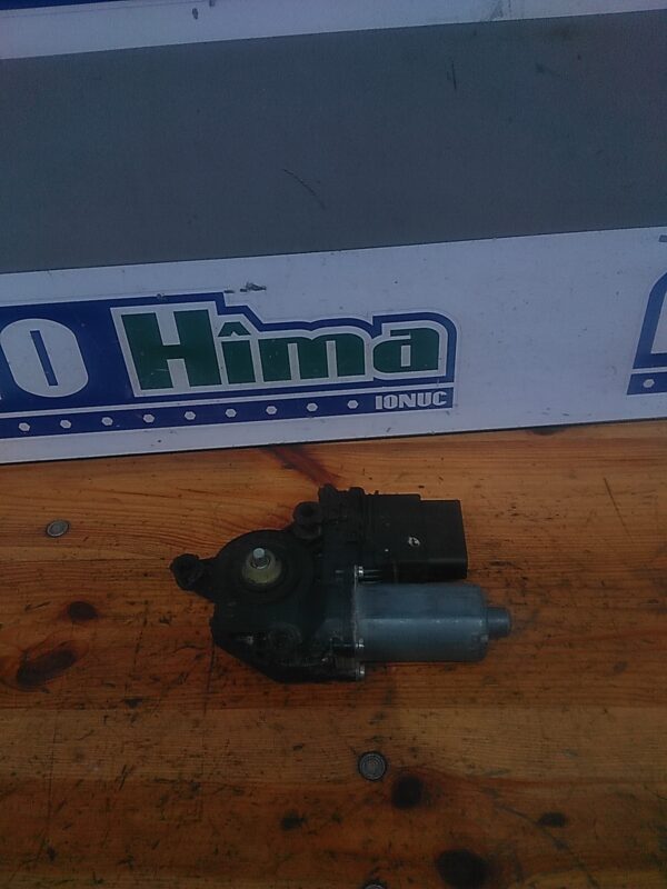 Motoras macara dreapta spate VOLKSWAGEN Golf V 1K 2003-2010