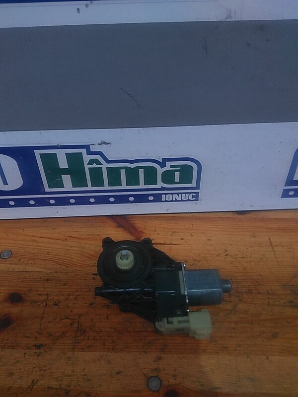 Motoras macara stanga fata  FORD Fiesta MK6 2008-2022