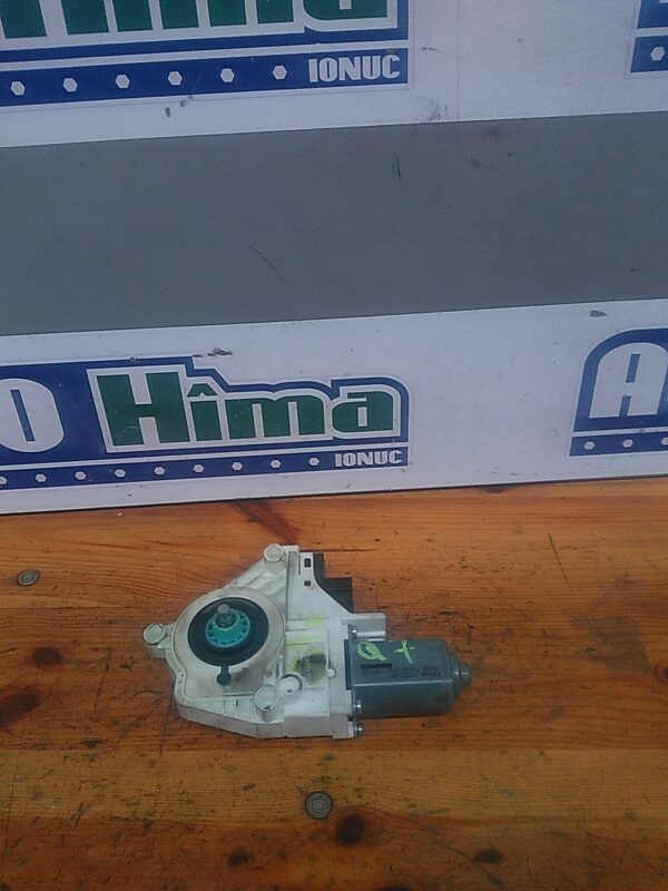 Motoras macara dreapta spate AUDI Q7 4L 2006-2015