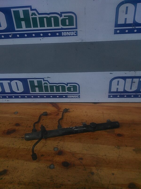 Rampa injectoare dreapta MERCEDES ML W163 1998-2005 4.0 CDI