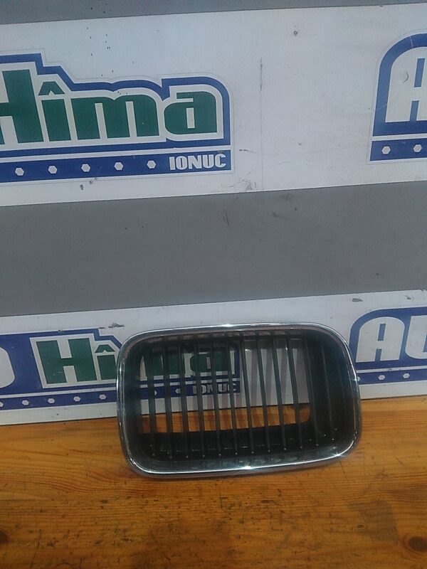 Grila fata dreapta BMW Seria III E36 1990-2000