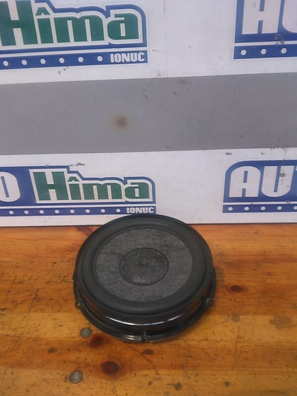 Boxa fata VOLKSWAGEN Touareg 7L 2002-2010