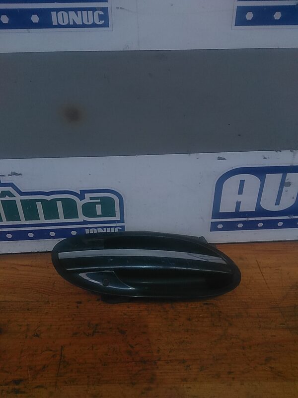 Maner exterior usa dreapta spate BMW Seria VII E65 2001-2008 E67