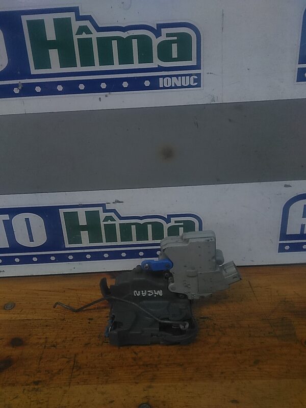 Broasca usa dreapta fata NISSAN X-Trail (T30) 2000-2007