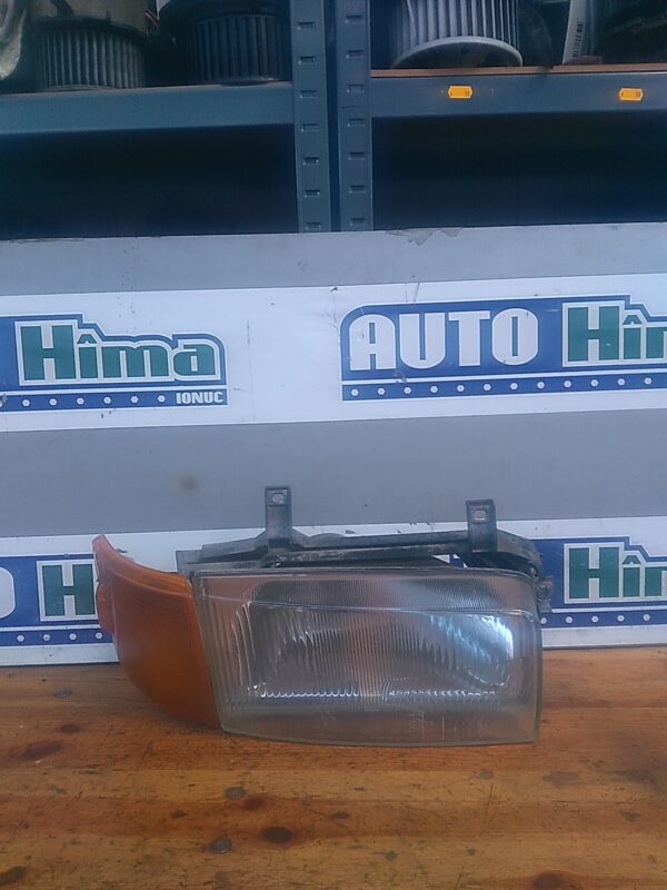 Far dreapta cu semnalizare  HELLA VOLKSWAGEN T4 1990-2004