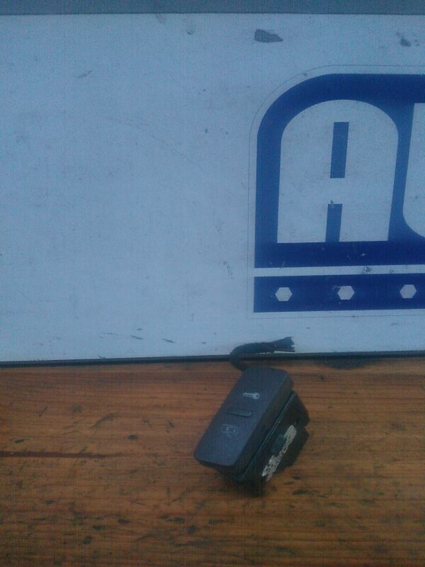 Buton inchidere centralizata VOLKSWAGEN Phaeton GP1 2002-2009