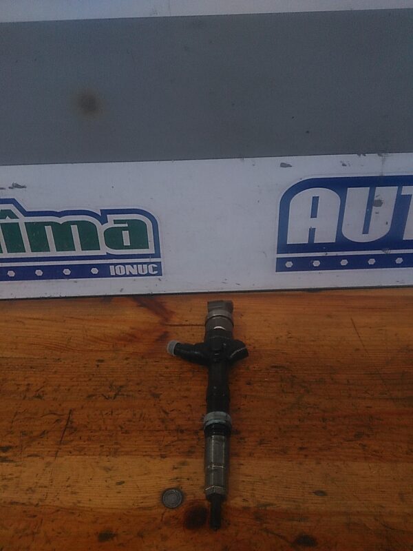 Injector TOYOTA Avensis (T25) 2003-2009 2.0 D