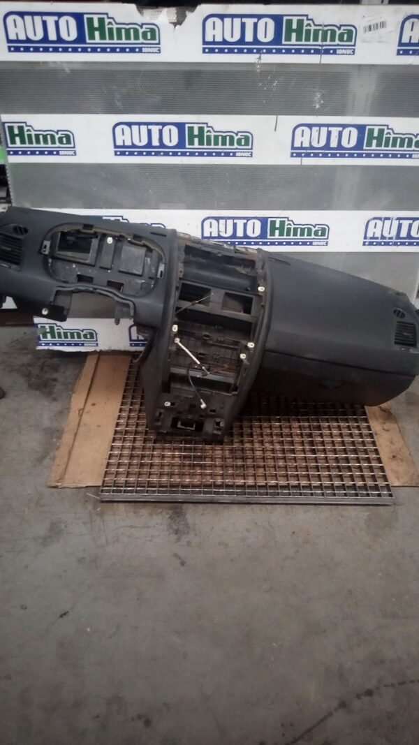Planșa bord neagra volan pe stanga RENAULT Megane II 2002-2009