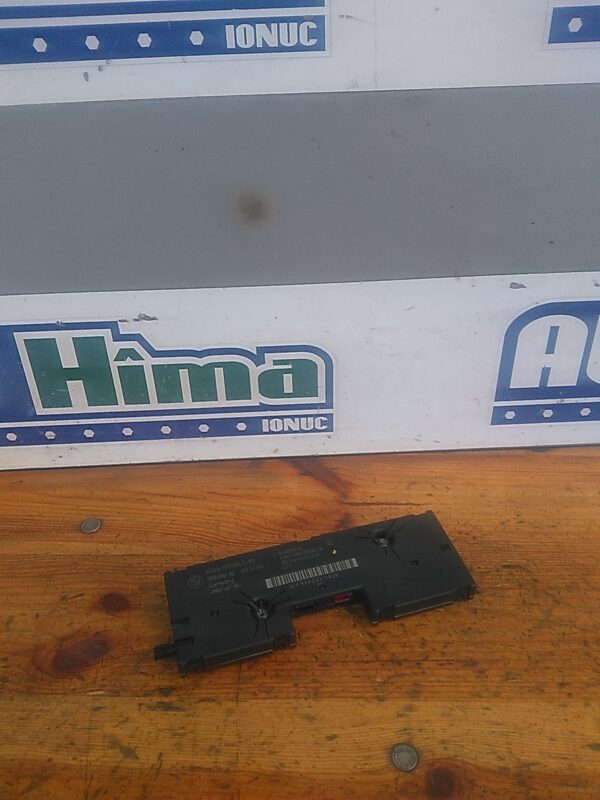 Amplificator antena BMW X5 E70 2006-2013